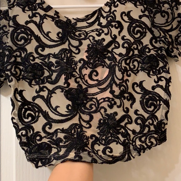 Lace Mesh Crop Top - Picture 4 of 6